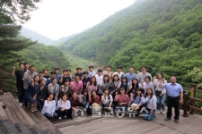 김영만 군수, 신규 공무원과 소통 행보