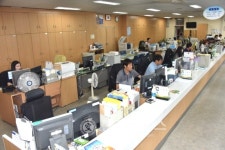 옥천 군북면 새내기 공무원, 주민감동서비스 실천