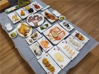 속초 맛집 북한횟집, 여름철 별미 대게 코스 요리로 차별화