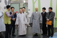 대한불교조계종 총무원장 설정스님 고양시덕양행신종합사회복지관 방문