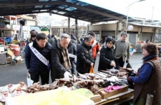 설맞이 하동 전통시장 장보기 펼쳐