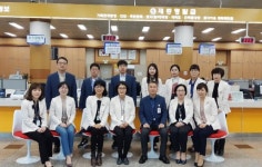 안동시, 화사한 복장과 쾌적한 환경으로 민원서비스 나서