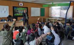 충북중앙도서관, 찾아가는 학교 독서교육, 작가 강연회 개최