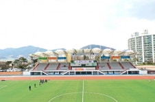 [포토뉴스] 새로 단장한 옥천종합운동장