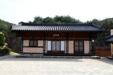 [포토뉴스] 영동군, 힐링사찰 이암사 탐방