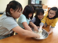 괴산군 백봉초, 세계의 집 밥 만들기 체험