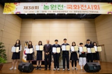 제이에스지 청주교대점 | ㈜ 제이에스티나 대표, 모교인 청주농고에 장학금 전달