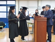 충주시, 송원의료재단 9년째 장학금 전달