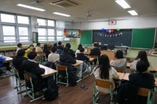 대전진잠초, 선배들의 큰 사랑 졸업생 모두에게 장학금