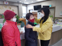 영동군 황간면, 마스크 구매 대기 주민 위한 따뜻한 배려 눈길