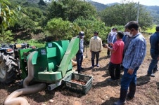 부여군, 전국 최초 밤 수집기 지원