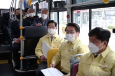 양승조 지사, 아산 찾아 건의 청취·코로나19 예방 당부