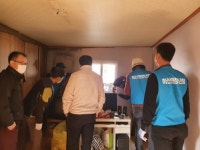 학산면 청년회, 통합사례관리대상자 주거환경개선 눈길