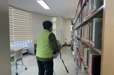 청주옥산도서관, 코로나19 감염 예방 위한 정기소독