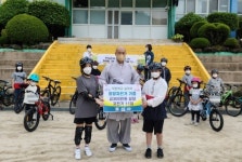 하동 화개초왕성분교, 희망 자전거로 지구와 건강 지켜요!