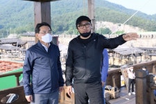 권오봉 여수시장, 돌산 진모지구 노량 영화 촬영장 방문