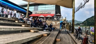 [영상 / 포토] 옥천군 동이면 경부고속도로 금강휴게소 주말 버스킹!