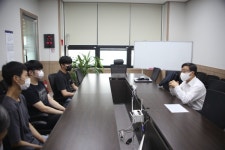 충북지방병무청장 지정업체 방문 산업기능요원 격려
