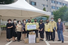 이옥규 대한미용사회 충북도지회장, 서원보건소 위문