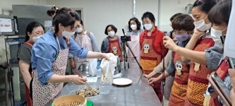 논산시농업기술센터, 떡 제조기능사 국가기술자격증 8명 합격