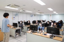 유성구, 공공형 작은도서관 자원활동가 대상 하반기 역량강화 교육 실시