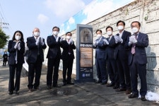 허태정 시장, 홍범도장군로(명예도로명) 제막식 참석