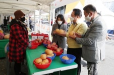 청주시, 지역 농산물 소비촉진 직거래장터 개장