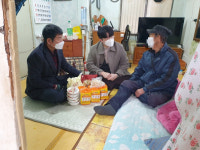 순천시 장천동, 쪽방 거주 독거가정에 명절 식료품꾸러미 전달