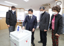 이차영 괴산군수, 제20대 대선 투·개표소 방역점검 나서