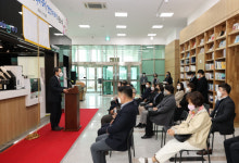 대전시립박물관, 북카페 문열어... 1,500여 권 도서 비치