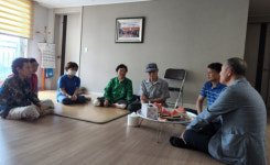 하동읍장, 폭염 속 경로당 순방