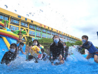 사직초등학교, 『아름다운 동행, 사직워터파크』 운영