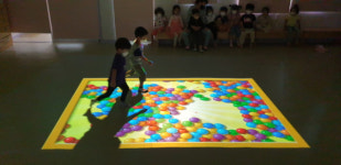 죽향초병설유치원, 미래형 가상놀이체험의 문을 열다