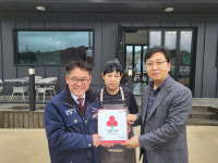 황간면지역사회보장협의체, 지역업소 3곳에 착한가게 현판 전달
