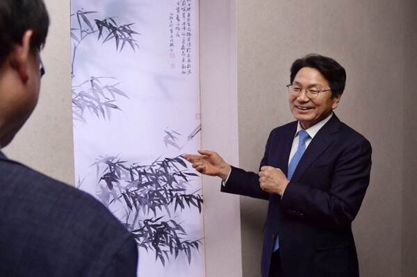 강기정 광주시장, 광주비엔날레 행사 다수 참석...세계적 예술 축제 홍보 및 지역 발전 기대