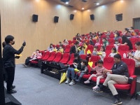 보은군립도서관, 블랙라이트 인형극 종이 아빠 공연 성료