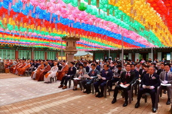 이병선 속초시장, 부처님 오신날 봉축법요식 참석