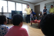 김영환 충북지사, 도내 무더위쉼터 방문 발걸음