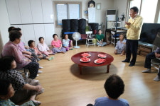 김영환 충북지사, 도내 무더위쉼터 방문 발걸음