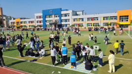 영동 영동초, 환경을 살리고 기부도 하는 1석 2조플리마켓 행사열어