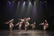 현대인에게 필요한 한국적인 현대무용극