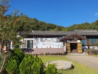 [이사람] 논산시, 양지서당 봉암(峰巖) 유정우 훈장(Hujang(village school teacher), Yoo Jung-woo of Yangji Seodang in Nonsan... 