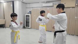 경북도장애인부모회 안동시지부 태권! 발달장애 아동‧청소년들에게 눈높이교육으로 용기와 자신감을 키우다!