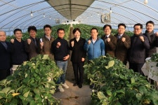 논산시장, 농림부 장관과 스마트팜 솔루션 현장 방문