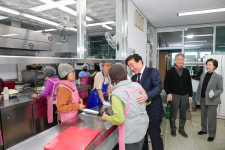 횡성군장애인종합복지관, 장애인 가정에 설음식 전달