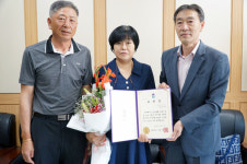 보은군 보은읍 죽전리 정금자 씨, 충북도 경로효행 효부상 수상