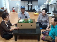 공주시 월송동 지역사회보장협의체, 경로당 수박 나눔