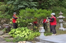 [포커스] 옥천군, 동산바치 조경봉사단 인기 짱!