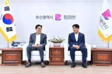 비엔케이(BNK) 부산은행, 부산 지역축제 발전 후원금 3억7천만 원 전달