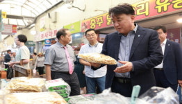 김영환 지사, 추석 연휴 앞두고, 청주 사창시장에서 소통행보 계속